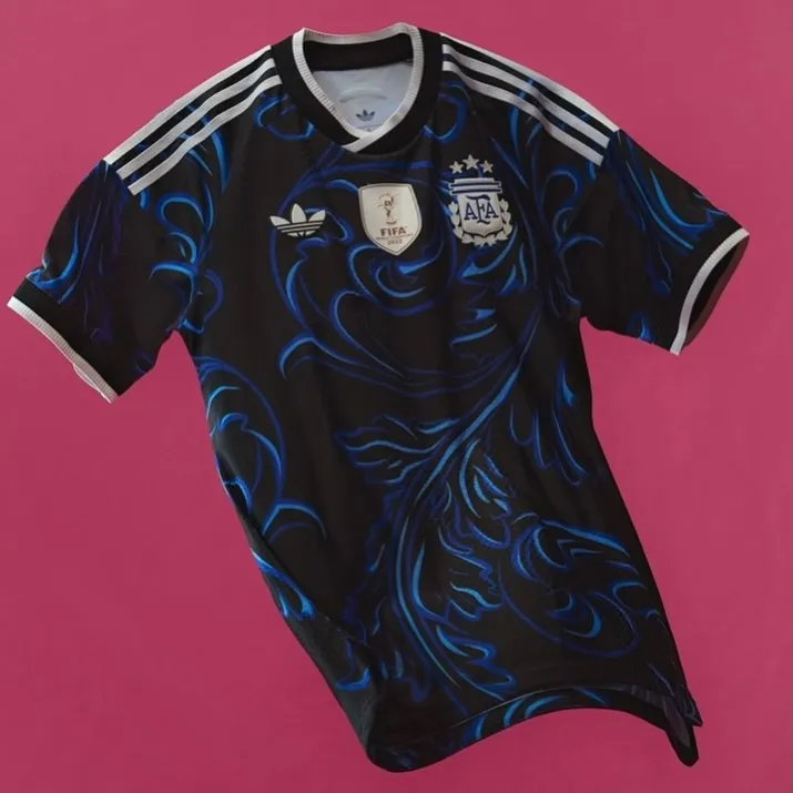 Nueva camiseta Argentina Mundial 2026 negra y azul