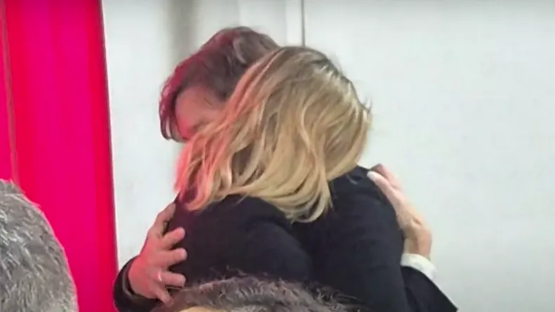 Prandi fue contenida por su novio, Emanuel Ortega.