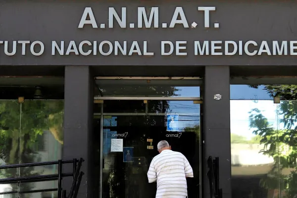 ANMAT prohibió a 4 droguerías de Mendoza anmat-
