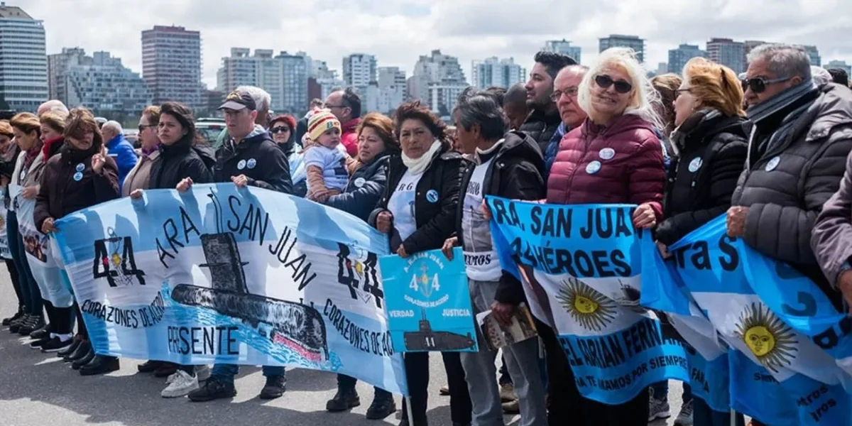 Familiares de los 44 tripulantes del ARA San Juan durante una de las marchas por justicia. Familiares de los 44 tripulantes del ARA San Juan durante una de las marchas por justicia.