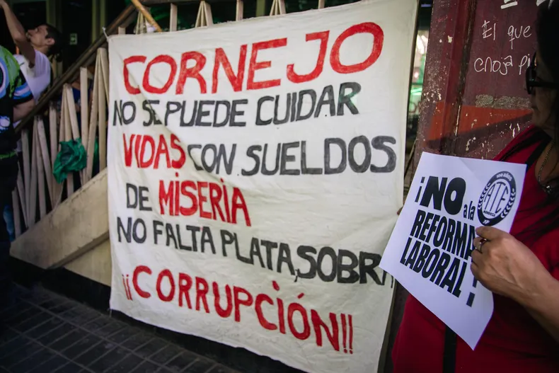 El aumento del 7% sería aplicado en dos tramos no acumulativos. El aumento del 7% sería aplicado en dos tramos no acumulativos.