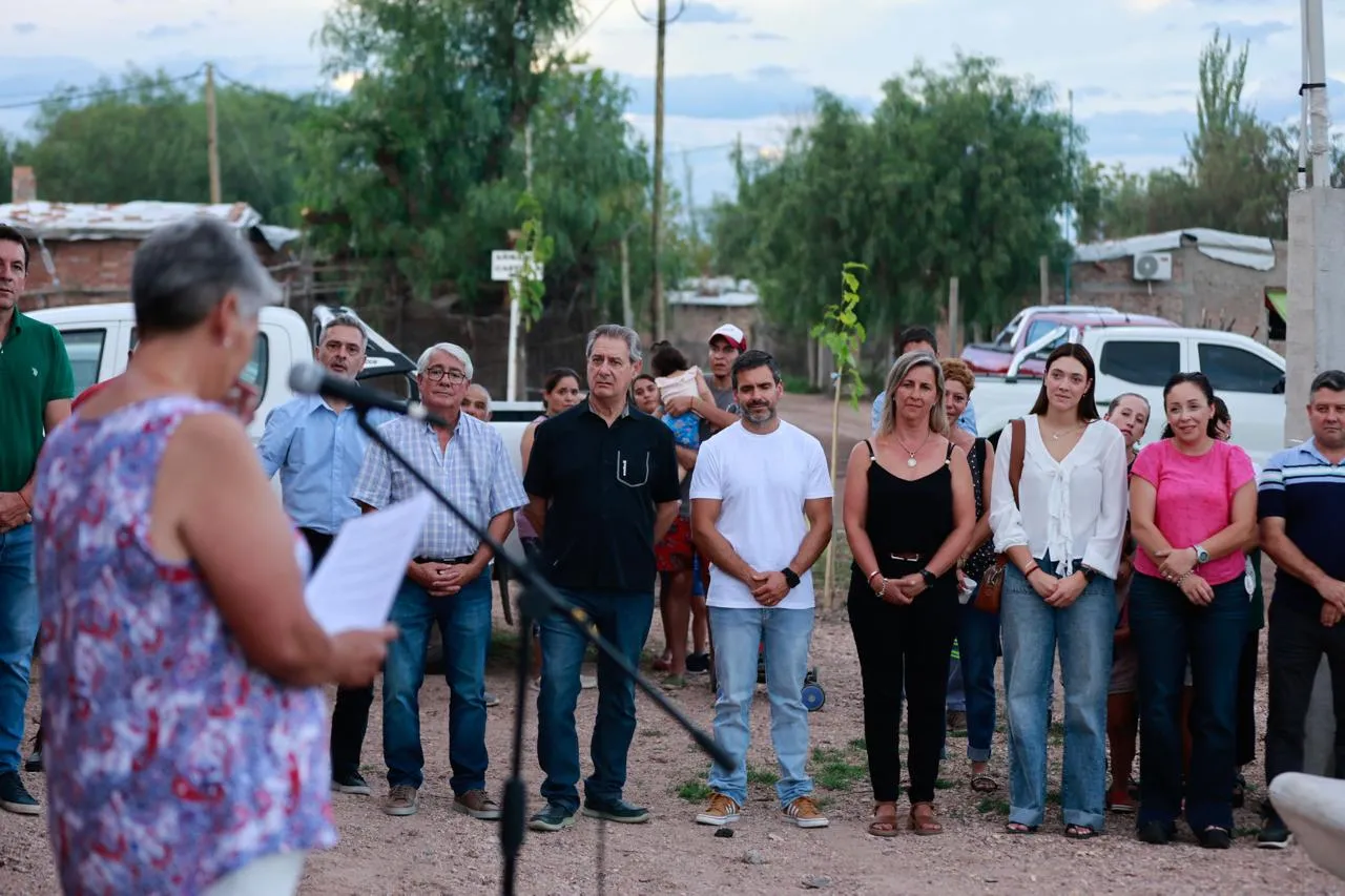 Programa “Luz en Casa” en el Barrio La Carolina
