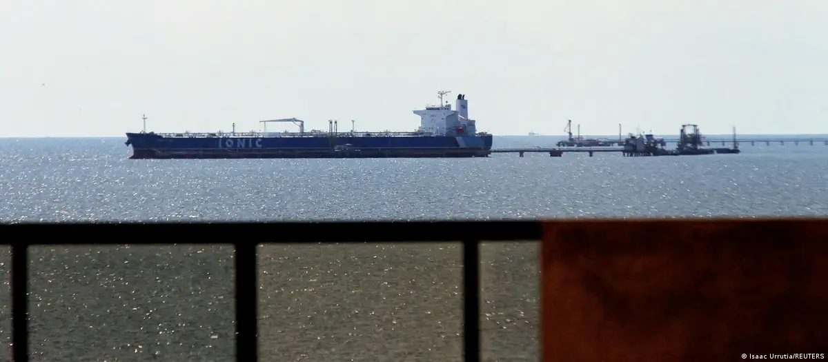 Buques petroleros de Chevron en aguas venezolanas. Imagen Isaac Urrutia, REUTERS