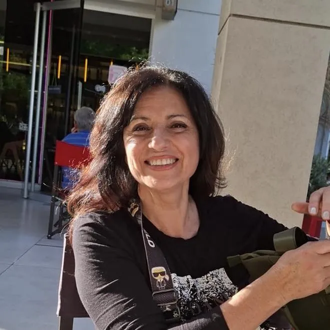 La diseñadora Celia Parasecoli describe el impacto de la crisis de la industria textil argentina en San Rafael