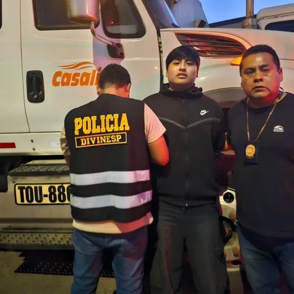 Tony Janzen Valverde Victoriano, alias “Pequeño J”, principal sospechoso del crimen. Tony Janzen Valverde Victoriano, alias “Pequeño J”, principal sospechoso del crimen.