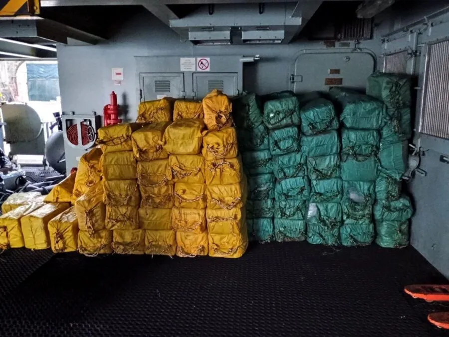Parte de los 1.700 kilos de cocaína incautados en la operación.