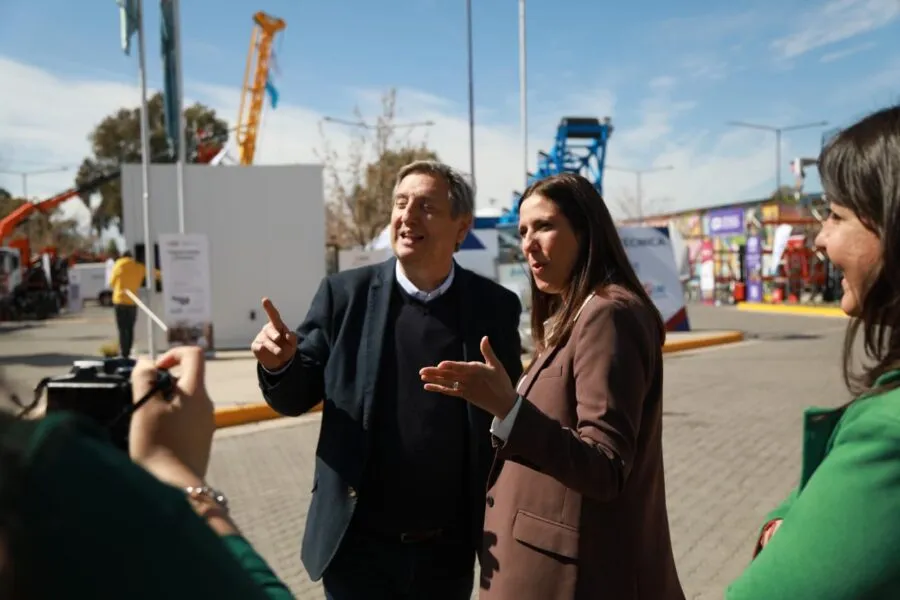 Emir Félix y Marisa Uceda recorriendo la Expo y Foro Industrial 2025 en Mendoza Emir Félix y Marisa Uceda recorriendo la Expo y Foro Industrial 2025 en Mendoza.