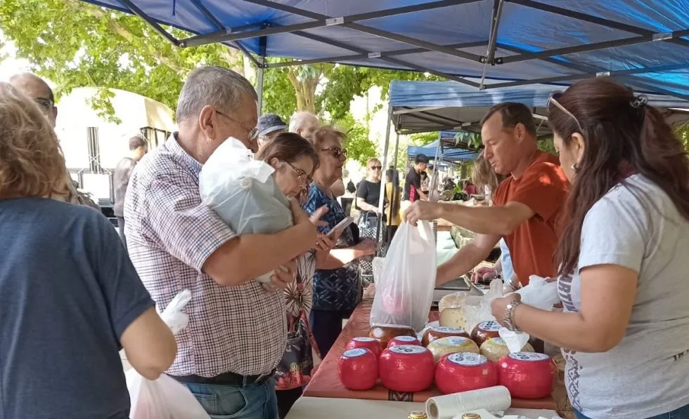 Stand de la escuela Martín Güemes en la Feria Franca