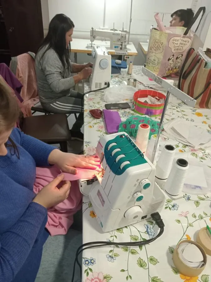 Curso de bordado a máquina computarizado en el Centro de Capacitación Feliú