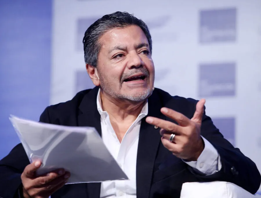 Gerardo Martínez, de la UOCRA, señaló que la CGT podría lanzar medidas de fuerza si avanza la flexibilización laboral. Gerardo Martínez, de la UOCRA, señaló que la CGT podría lanzar medidas de fuerza si avanza la flexibilización laboral.