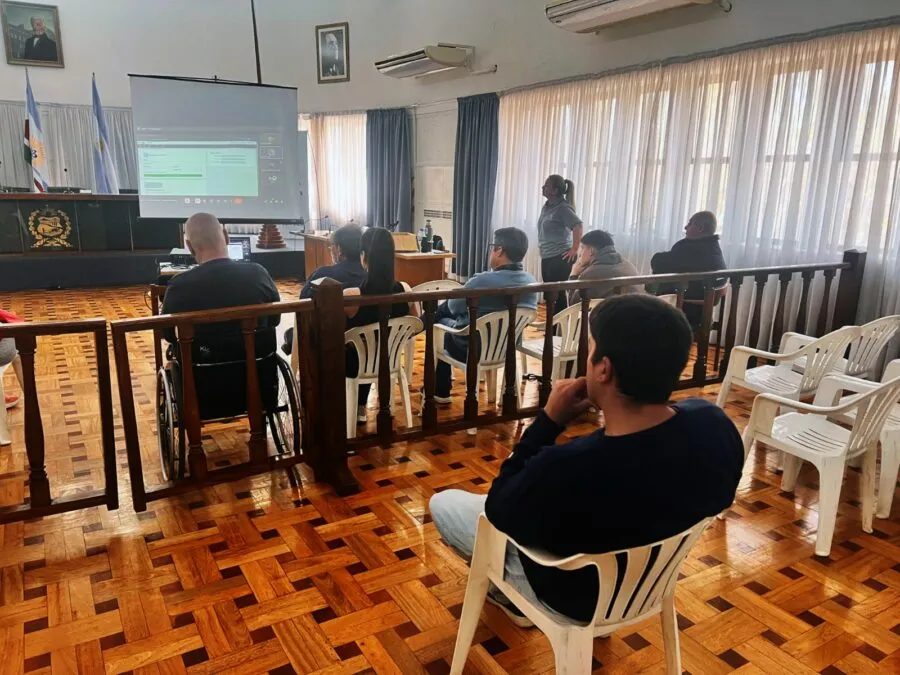 Capacitaciones para implementar el nuevo sistema de Estacionamiento Medido Digital