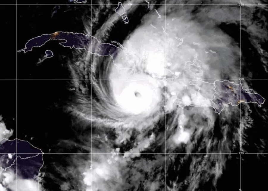 Vista aérea del huracán Melissa aproximándose a la costa oriental de Cuba. Vista aérea del huracán Melissa aproximándose a la costa oriental de Cuba.