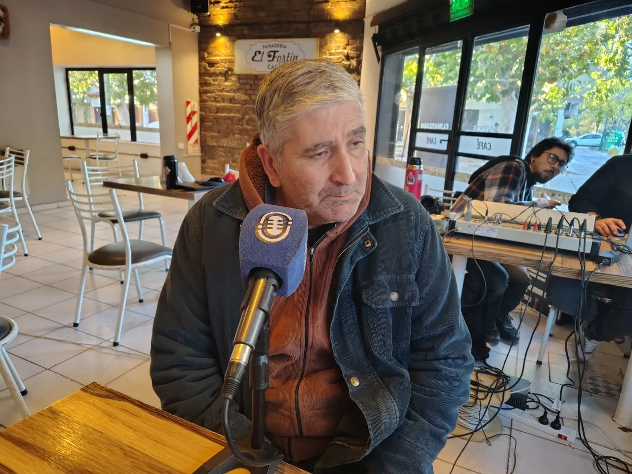 Marcelo Serrano durante la entrevista de LV18 en El Fortín.