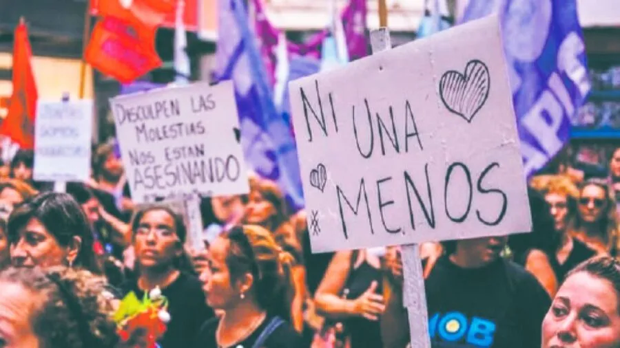 Colectivos feministas repudiaron las declaraciones y exigieron medidas urgentes contra la violencia de género.