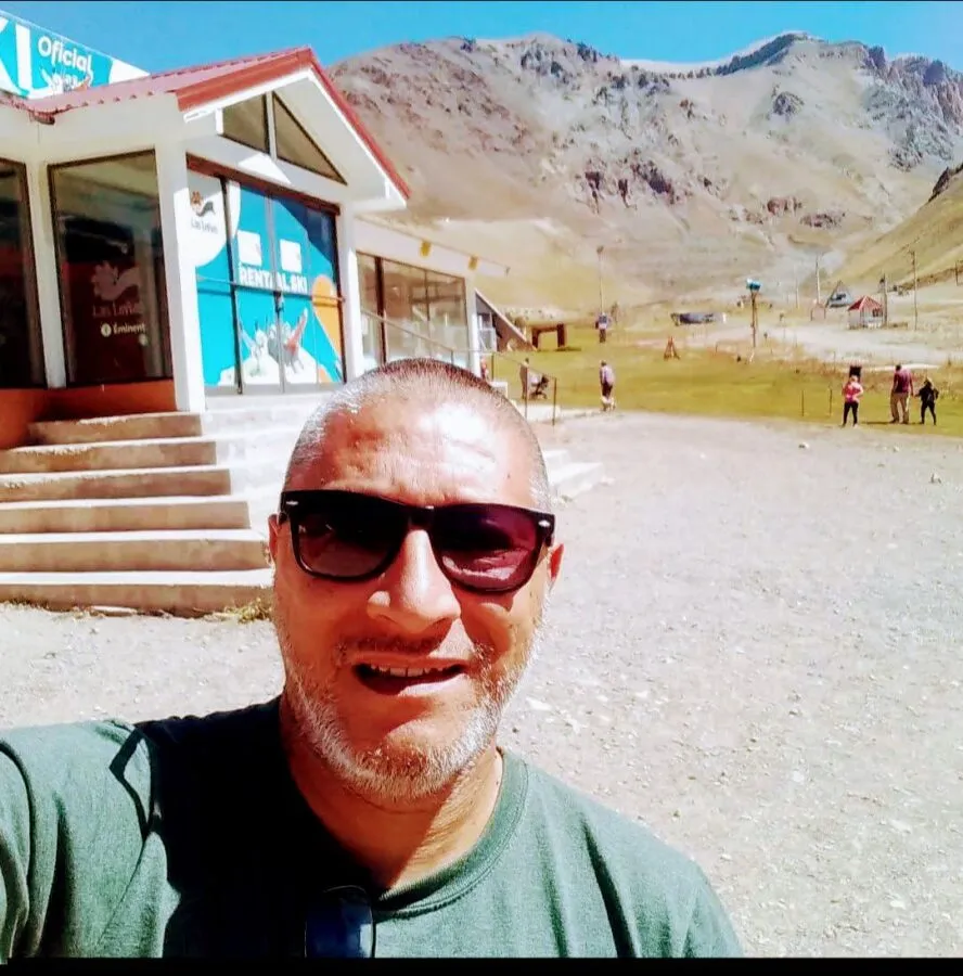 Mario Gutiérrez, profesor de Turismo y referente educativo de San Rafael, destacó el valor histórico y comunitario de la Villa 25 de Mayo.