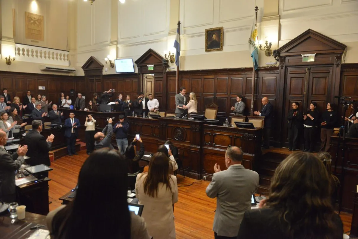Imagen del recinto del Senado provincial durante la votación