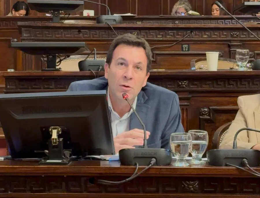 Mauricio Sat presentó un proyecto sobre boleto de colectivo en Mendoza