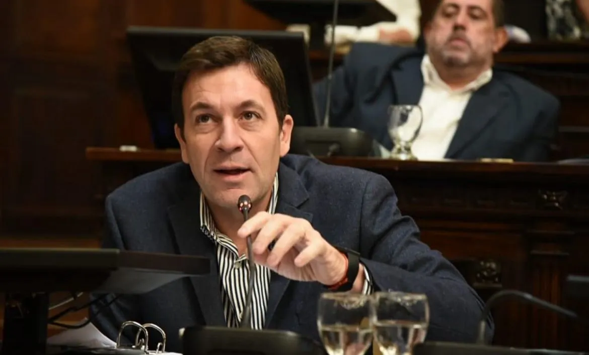 Mauricio Sat reclamó el pago de una deuda millonaria.