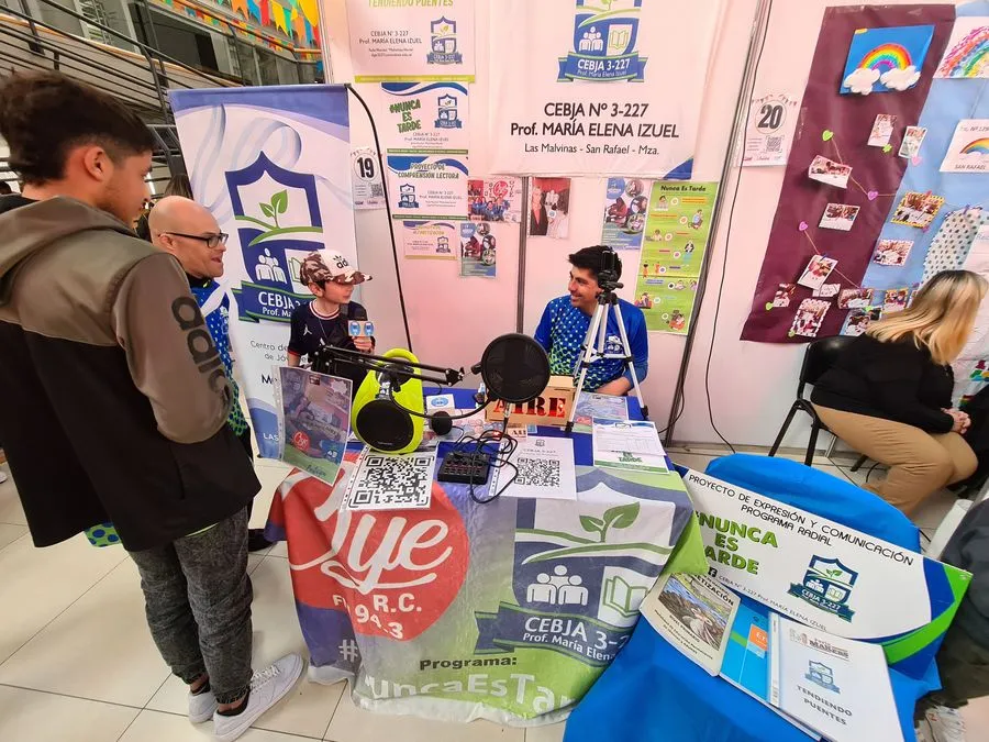 Actos y encuentros comunitarios que fortalecieron la identidad institucional.