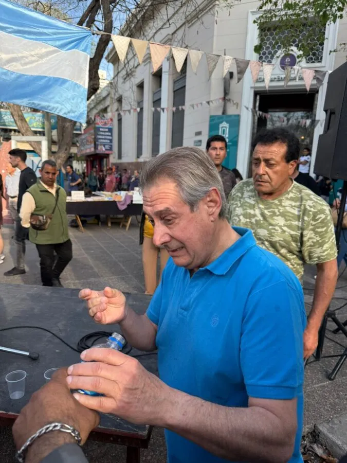 El intendente Omar Félix, afectado por el gas pimienta, denunció represión injustificada.