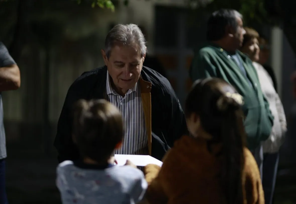 Intendente Omar Félix en Av. Pedro Vargas