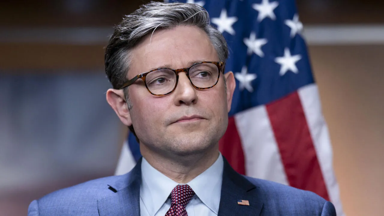 El presidente de la Cámara de Representantes, Mike Johnson, impulsa la divulgación de los archivos sobre Epstein. El presidente de la Cámara de Representantes, Mike Johnson, impulsa la divulgación de los archivos sobre Epstein.