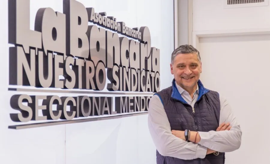 Sergio Giménez (Bancaria Mendoza) reclamó una central con agenda política y presencia en la calle.