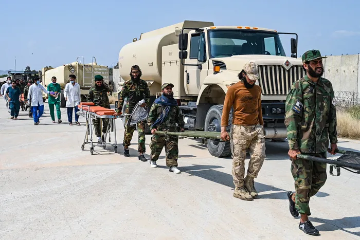 Terremoto en Afganistán: brigadas de rescate trabajan para localizar supervivientes entre los escombros