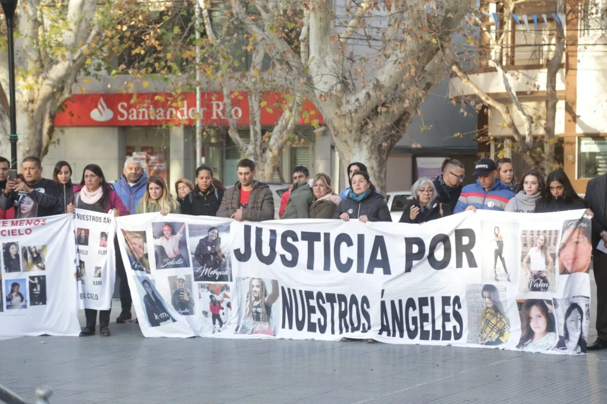 Familiares de las víctimas, en uno de los tantos pedidos de justicia a lo largo de los años.