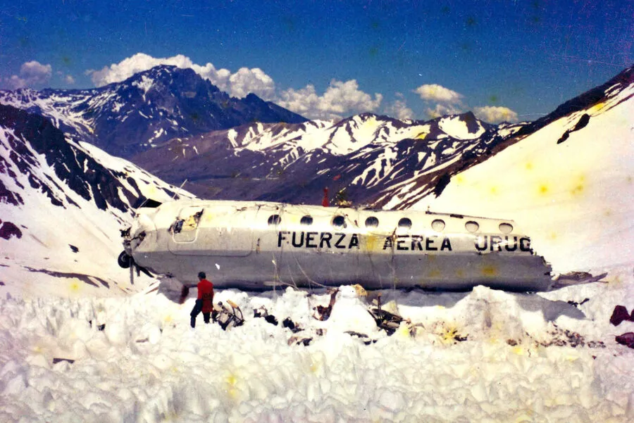 El imponente y desolador 'Valle de las Lágrimas' en la Cordillera de los Andes, escenario de la caída del avión y la épica lucha por la vida.