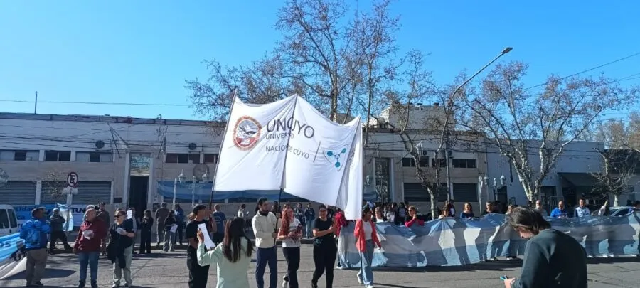La comunidad educativa reclama presupuesto actualizado para las universidades nacionales.
