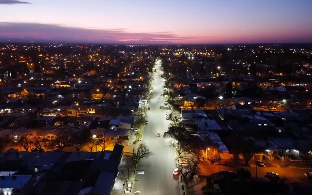 Se renovó la avenida Quiroga con nuevas luces led