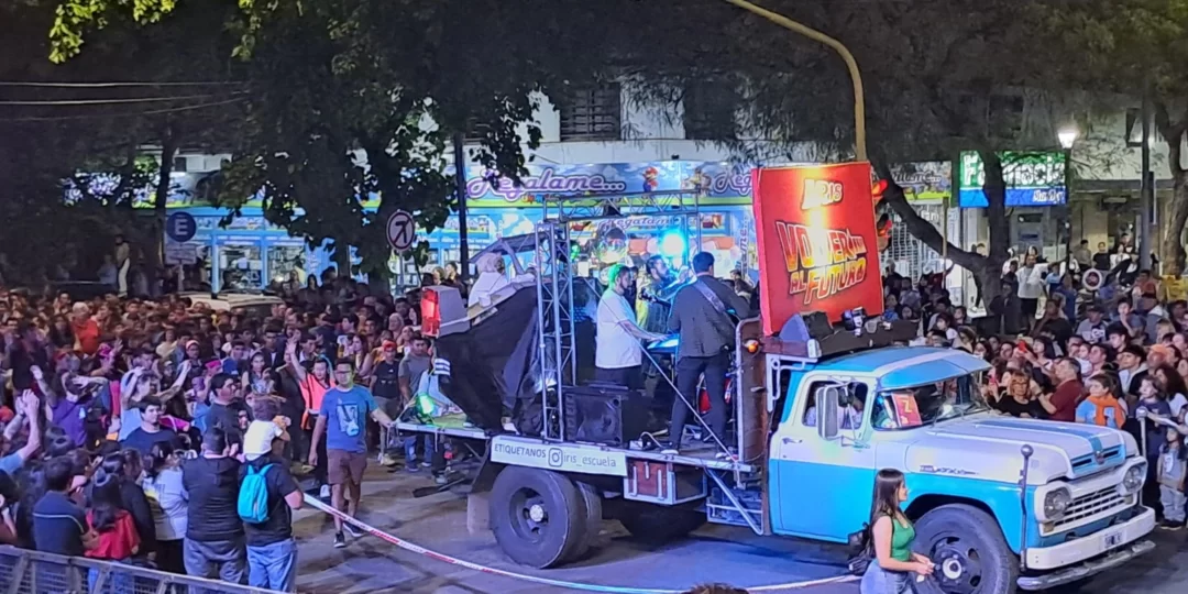 La Farándula Estudiantil colmó las calles de San Rafael