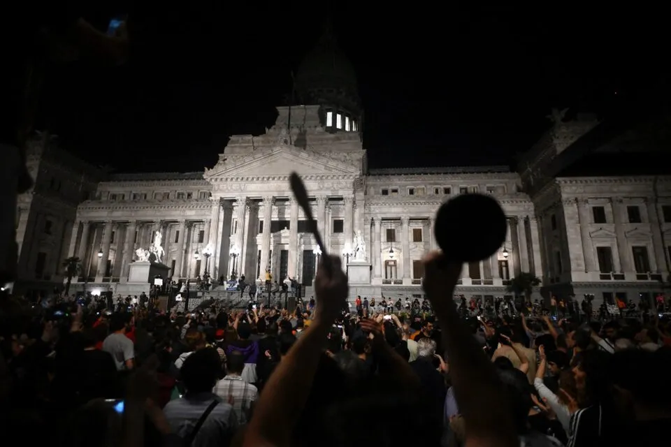 Cacerolazo: estas son algunas de las imágenes de la protesta contra el DNU