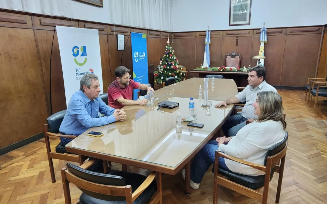 Omar Félix reunió a su gabinete y recibió a la presidenta de Deportivo Argentino