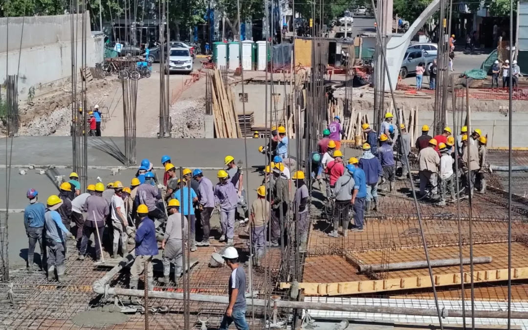 Más de 100 obreros siguen avanzando con la megaobra de la vieja terminal