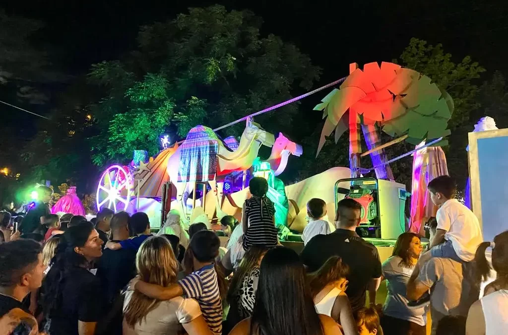 Carrusel y pesebre: así era la mágica noche de Los Reyes Magos en San Rafael