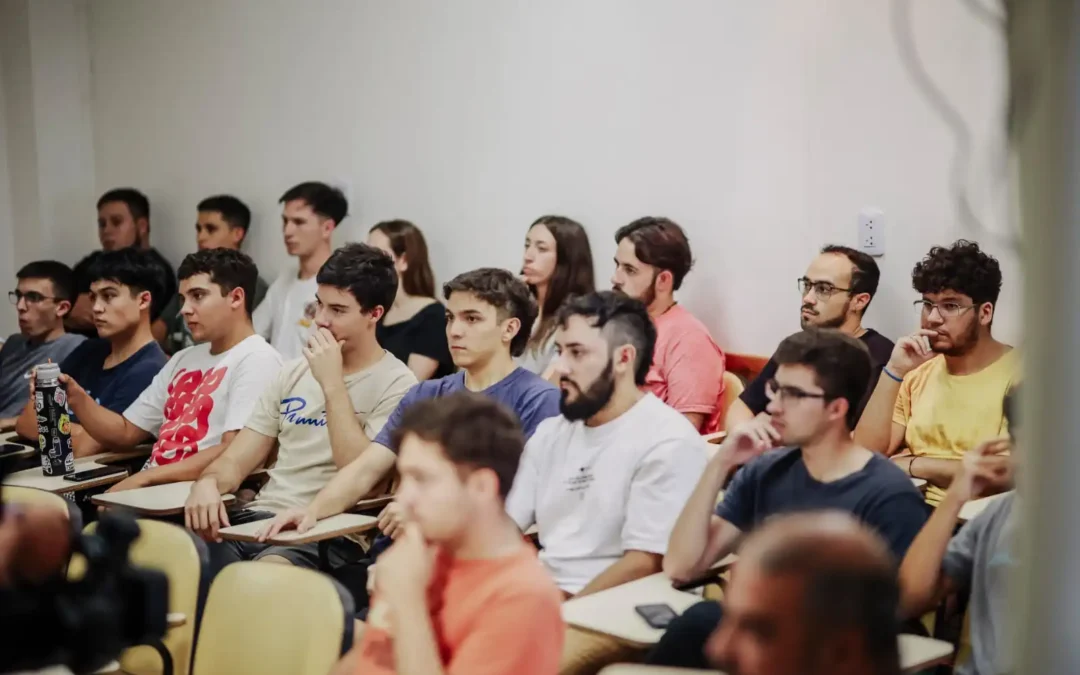 Omar Félix firmó un convenio para que más jóvenes sanrafaelinos se capaciten en oficios digitales