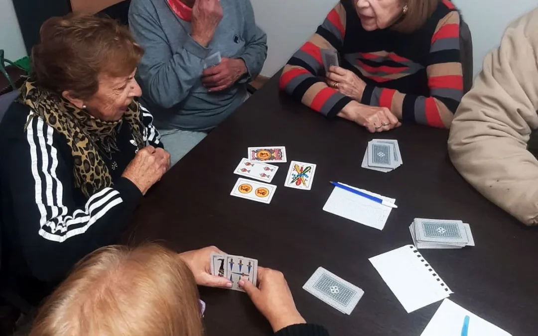 Por las vacaciones de invierno se multiplican las actividades en el espacio de juegos para Adultos Mayores