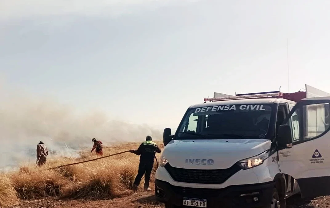 El Municipio colabora en el combate de los incendios forestales en El Sosneado