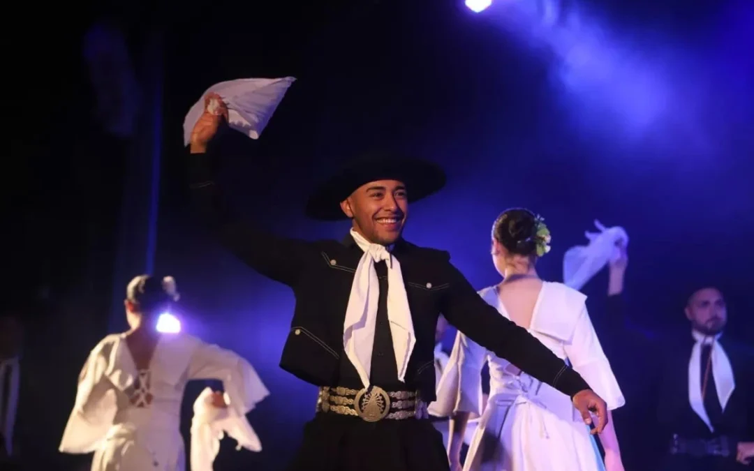 Con una variada oferta cultural, en Real Del Padre comienzan los festejos por un nuevo Aniversario de la Independencia