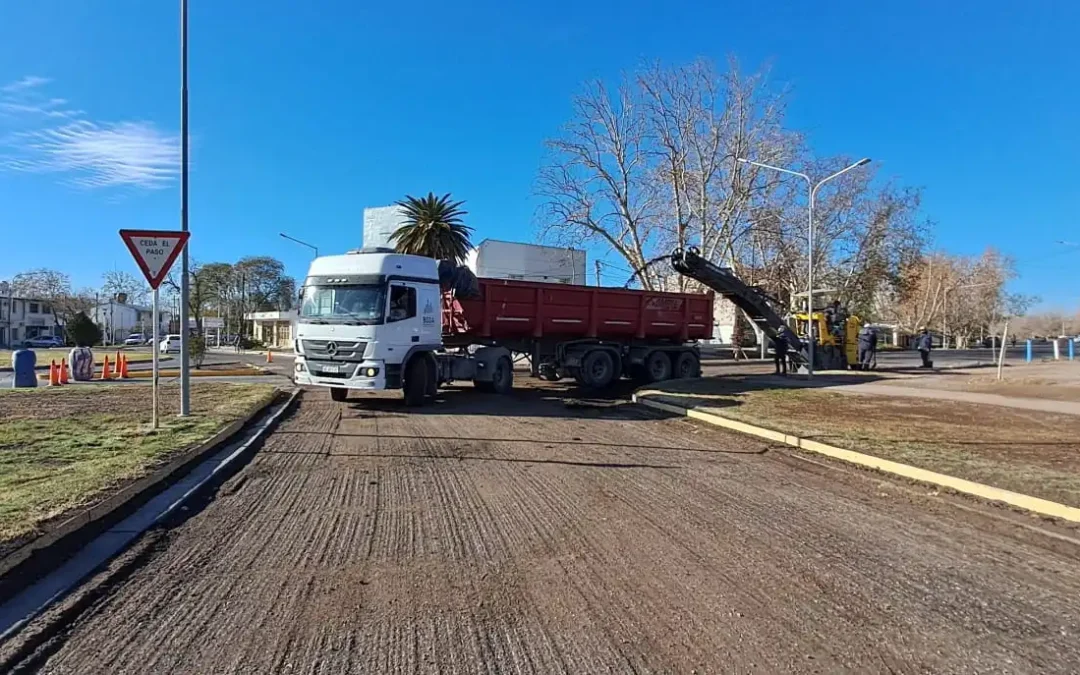 Comenzaron las tareas previas para el asfaltado de calle Zapata
