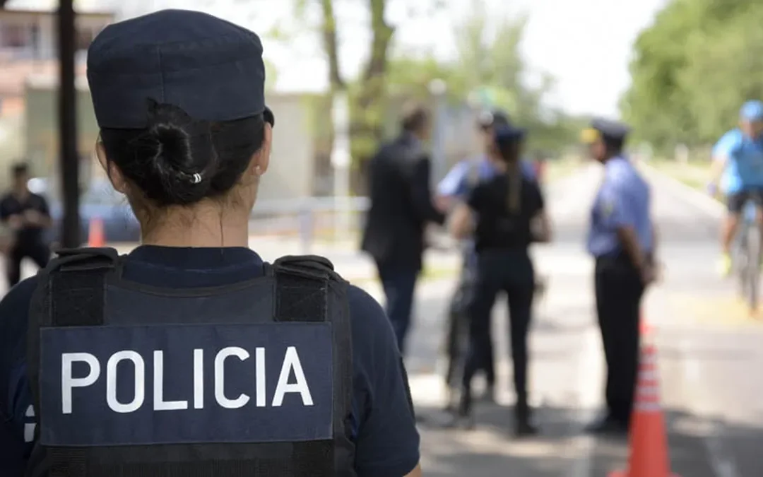 Por los bajísimos salarios, también los policías emigran en busca de mejores ingresos