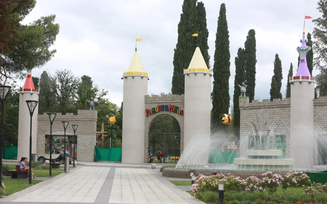 Viento Zonda: cierre del Parque Infantil y del Camping de Valle Grande