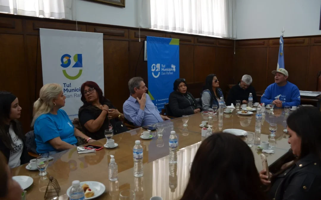 Omar Félix recibió a operadores turísticos de Perú y Panamá que recorren San Rafael