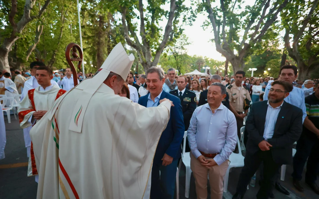 Omar Félix participó de la misa por San Rafael Arcángel