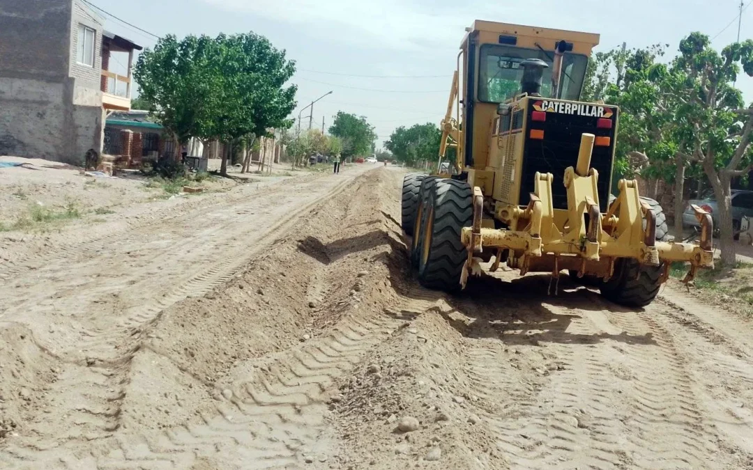 Comenzaron las tareas previas para asfaltar calles de Salto de las Rosas