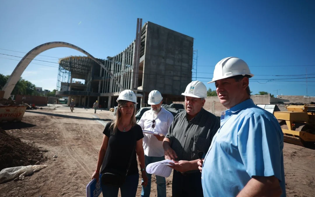 Omar Félix destacó la continuidad de las obras gracias a una cuidada administración de los recursos