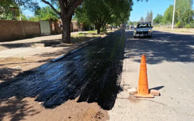 Comenzó el imprimado de las banquinas de calle Pedro Vargas