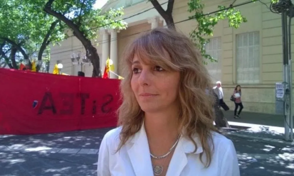 Claudia Iturbe-AMPROS